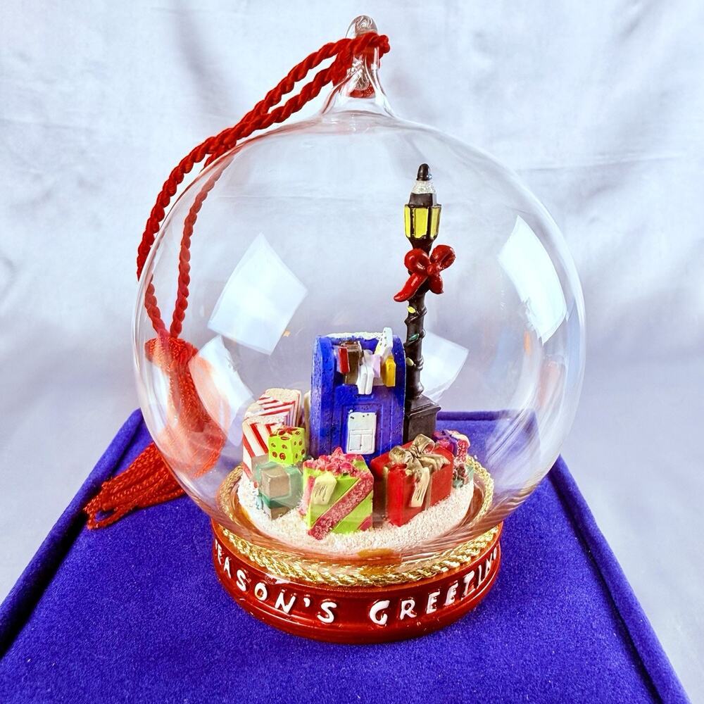Flavia Milano Glass Ornament Season’s Greetings Mailbox Scene w Box Italy 4”